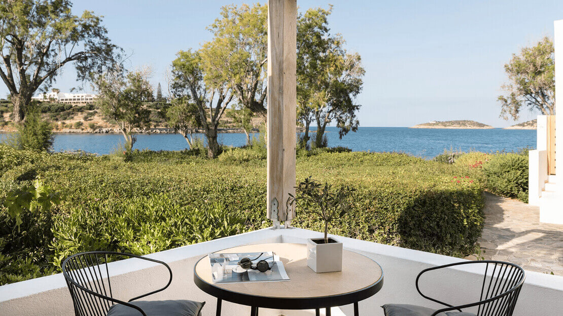 Minos Beach Art Hotel